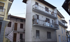 Casa in centro storico a Massino Visconti