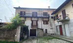 Casa in centro storico a Massino Visconti