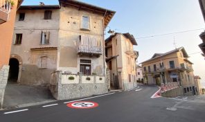 Appartamento piano terra con terrazzo a Massino Visconti