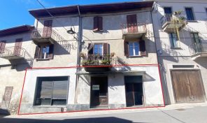 Affittasi unità commerciale a Massino Visconti