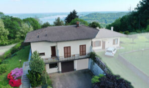 Villa bifamiliare vista lago con giardino a Nebbiuno